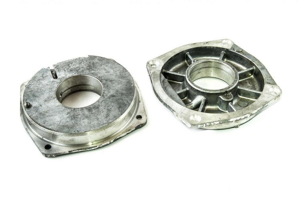 Кришка колінвала ІЖ ЮПІТЕР (пара) -2 Мукачево - фото 1