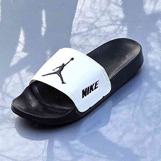 Шльопанці Nike Jordan Чорні Сланці Тапочки Білі Найк Жіночі (розміри: 36,38,39,41) Дніпро