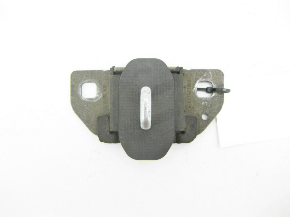 Mercedes-Benz  A1667401800 Вушка замка багажника C-class Estate S205 E-class S213 GL/GLS X166 GLE Coupe C292 AMG GT Coupe X290 Одесса - изображение 1