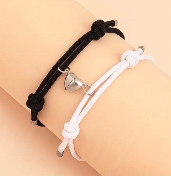 Парные браслеты с магнитной застёжкой в форме сердца (белый + черный). Киев - изображение 1