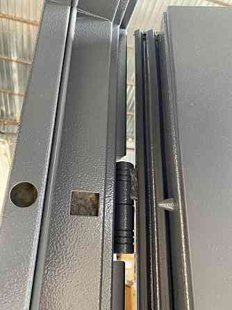 Двери уличные Redfort, модель Силует , комплектация Комфорт (3 контура) Киев