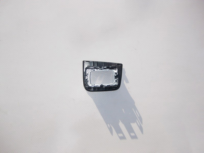 Mercedes-Benz  A2057308201 9051 Чорна накладка кнопки склопідйомника на задній правій дверній карті C-Class W205 Одеса - фото 2