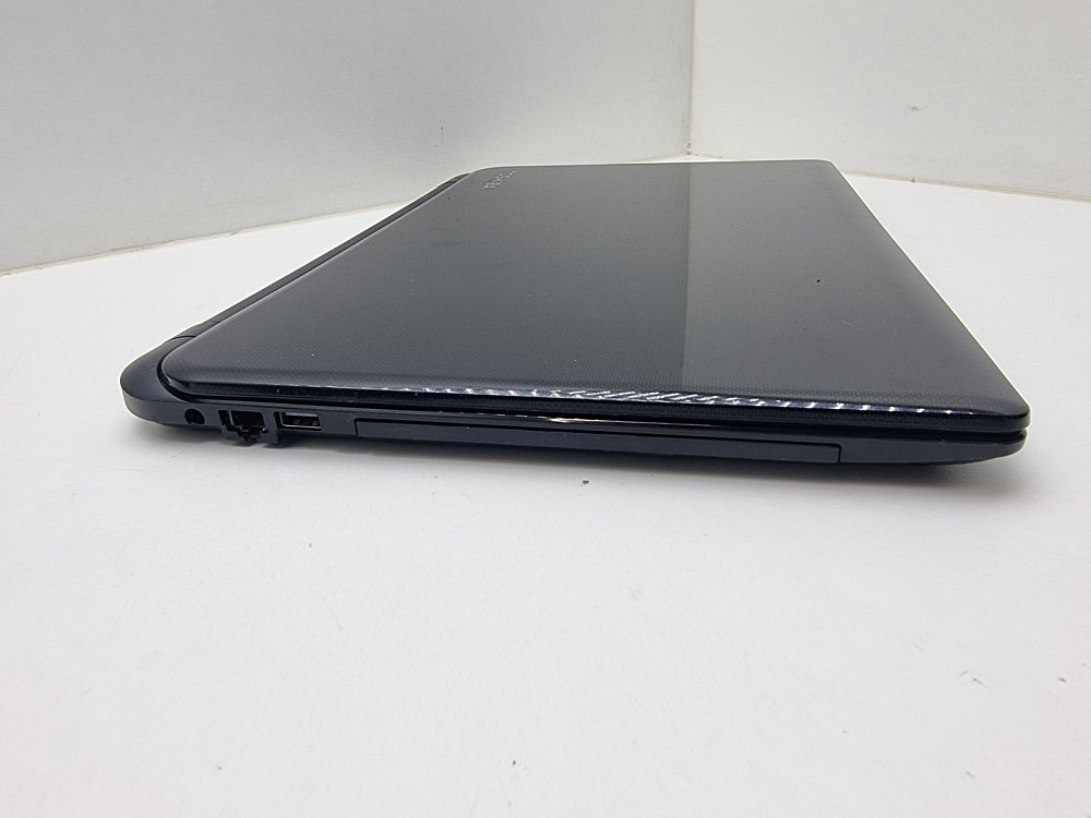 Ноутбук Toshiba Satelite L50D-B-15H Amd A6-6310\8\0\ATI R5 M230 АКБ- (товар вживаний) Луцк - изображение 3