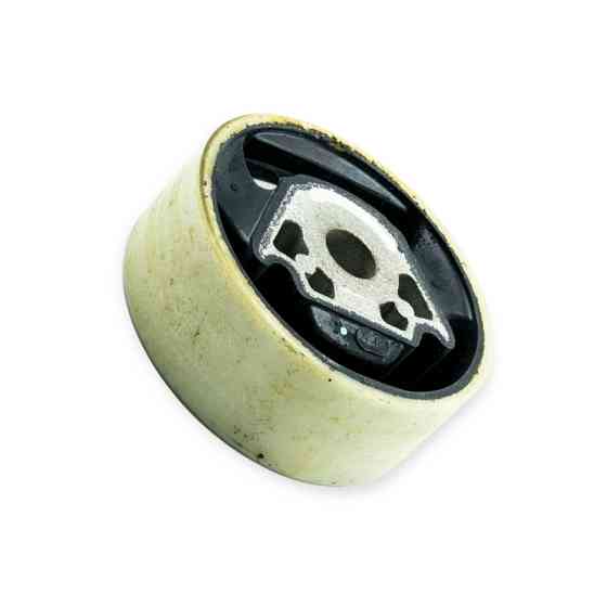 Подушка Фольцваген Кадді III 1.9TDI 04-, Шкода Octavia A5, Ауді A3 задня нижня (без різьблення) двигуна Мукачево