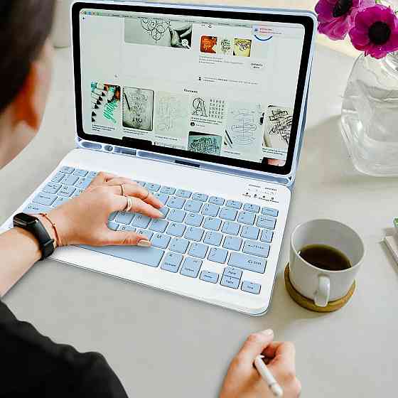 Чехол‑клавиатура для iPad 10.2″ (7/8/9 Gen, Air 3, Pro 10.5) Bluetooth беспроводная с держателем для Apple Киев