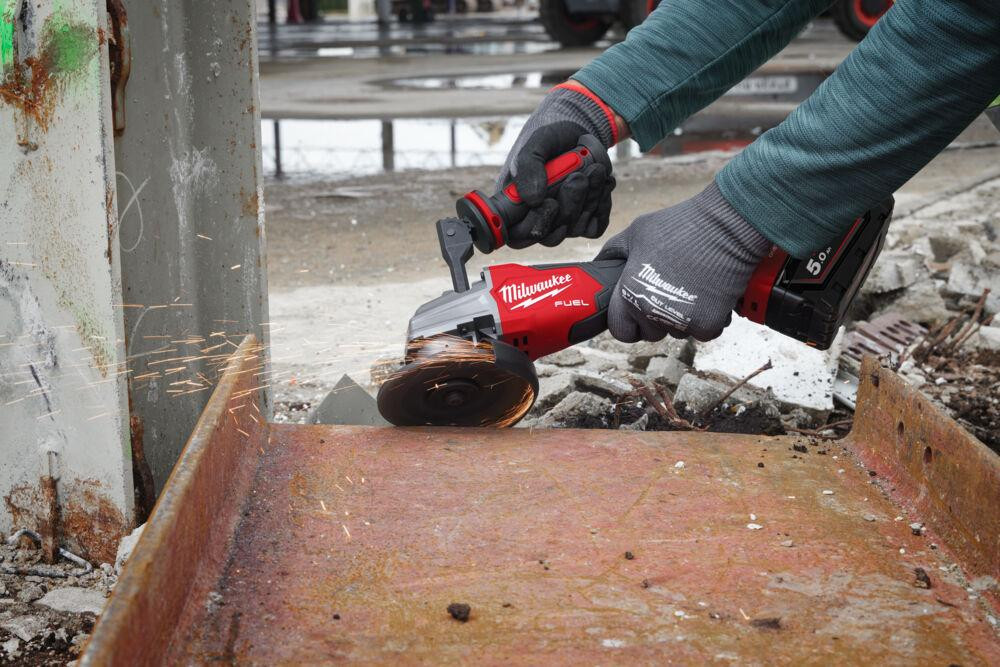 Шлифмашина угловая аккумуляторная MILWAUKEE, M18 FSAGSVO125X-502X, диаметр 125мм (+зар.пр., 2ак.Х5Ач, HD кейс) Одесса - изображение 8