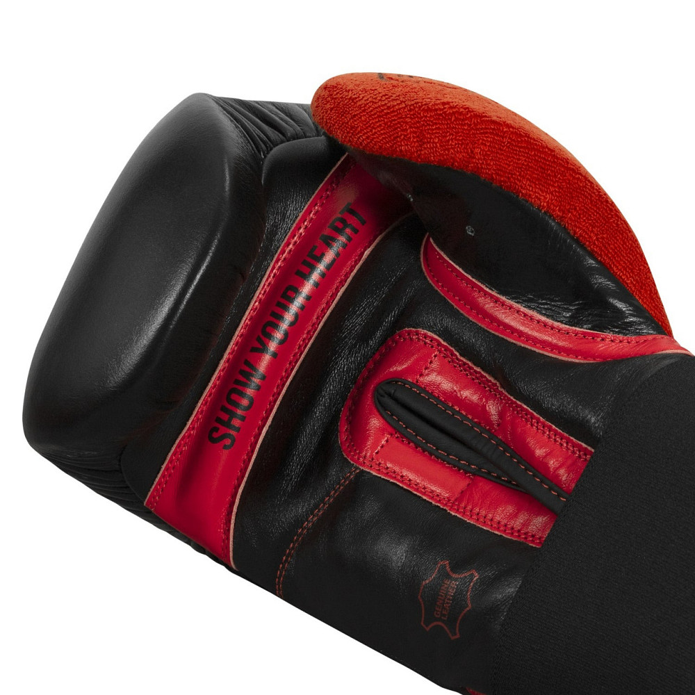 Боксерські рукавиці TITLE Boxing All Heart Bag Gloves 2.0 Black/Red 16 oz (бинти 4м. в комплекті) Кам'янське - фото 8