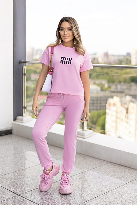 Спортивный костюм с футболкой 
