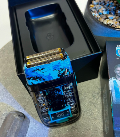 Электробритва аккумуляторная шейвер VGR V-352 IPX5 с двойным лезвием + LCD дорожная сумка Винница