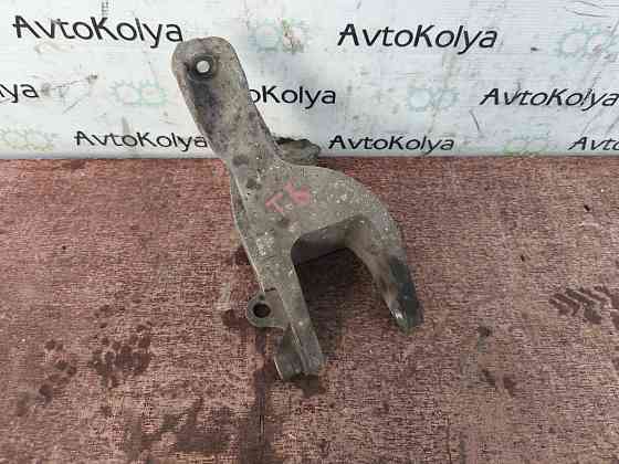 Кронштейн (опора) подушки двигуна правий VW T5 T6 2.0 tdi 2003-2019 (7E0199343B) Ковель