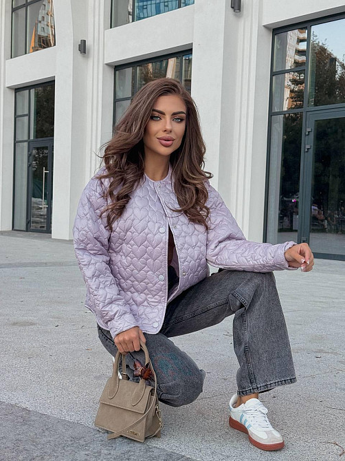 Жіноча повсякденна куртка з сердечками на кнопках плащівка Лаке на силіконі Сірий Одеса - фото 8