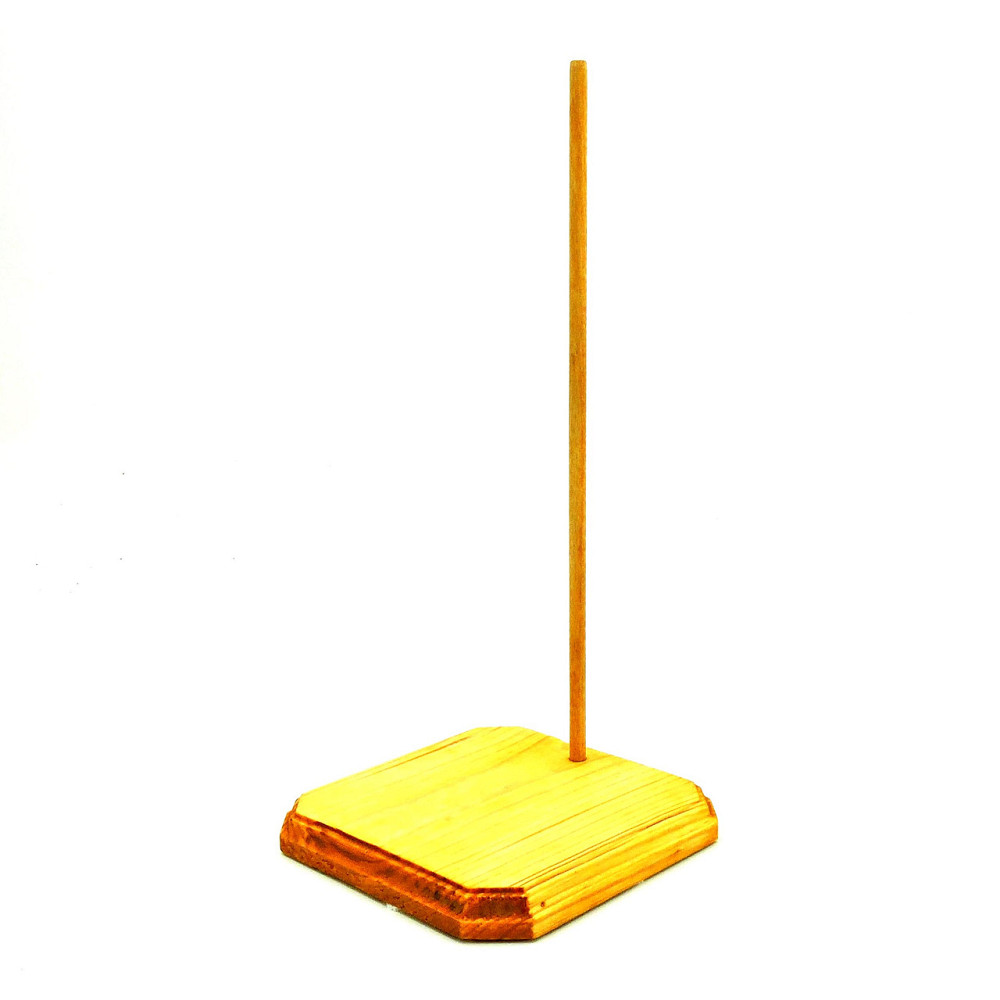 Подставка для кукол 