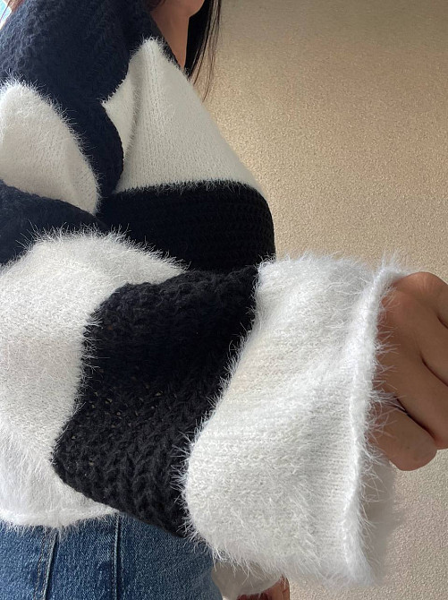 Светр жіночий A-N 1203 широка смуга комбинований плетіння ангора широкі рукава, чорний, one size Київ - фото 7