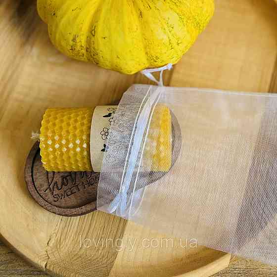 Свеча из Натуральной Вощины Ручной Работы на Деревянной Подставке с Гравировкой Ирпень