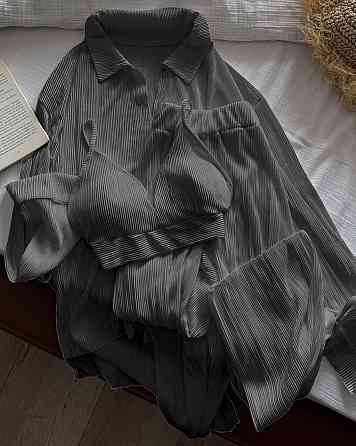 Женский легкий базовый костюм тройка: рубашка топ и штаны плиссе 42/46, Графит Одесса