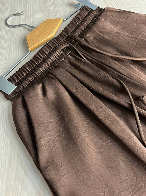 Шорти жіночі A-N 25175 вільний крій шовкові жатка талія на резинці шнурок короткі коричневі, коричневий, M Київ - фото 3