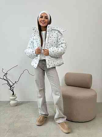 Женская куртка с капюшоном в цветочный принт плащевка на синтепоне Белый Одесса
