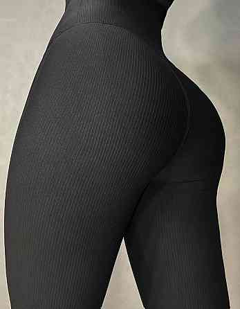 Лосины женские Kenalin D-14 клеш в рубчик с широким поясом и пуш аптейпами черные, черный, L Киев