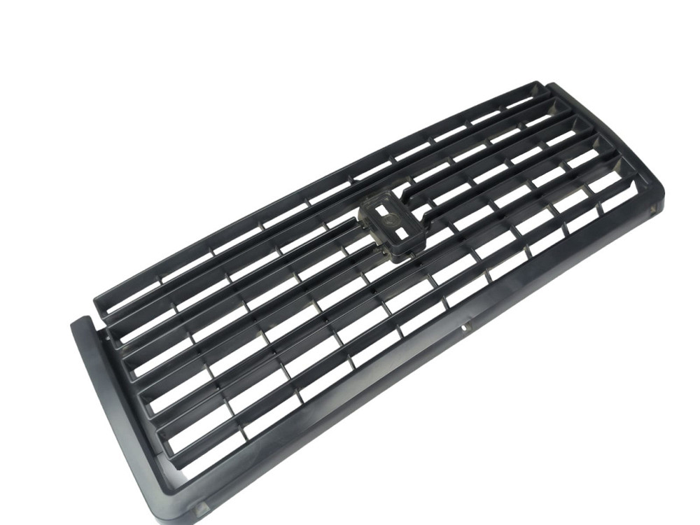 Решетка 2107 черная без молдинга радиатора Мукачево - изображение 1