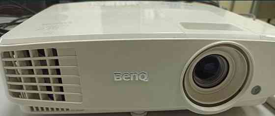 Мультимедійний проєктор: BenQ MW526. Харків