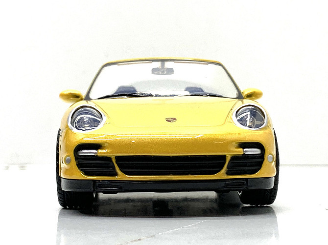 Машина Автосвіт Porsche 911 convertible інерційна відчиняються двері 18 см Жовтий (AP-1932) Чернігів - фото 6