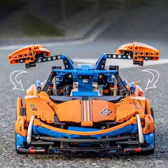 Конструктор спортивная машина Pagani на управлении на 1883 детали,цвет синий с оранжевым Каменец-Подольский