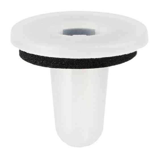 Вставка задних фонарей GA7B51146 Київ