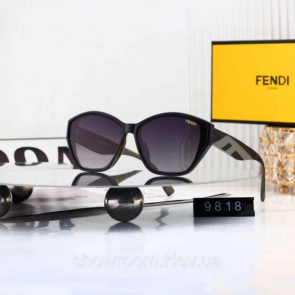 Жіночі сонцезахисні окуляри з поляризацією Fendi (8817) black Київ - фото 1