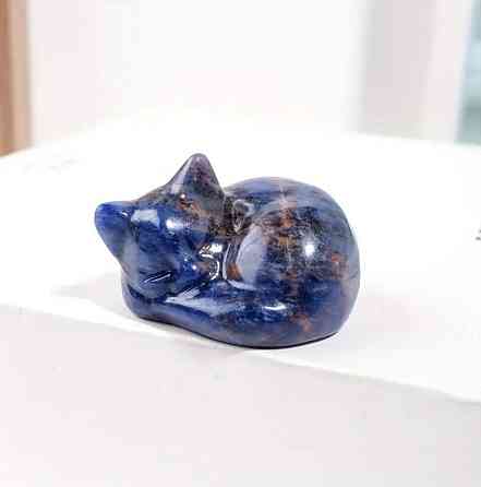 Котик із содаліту – мініатюрна кам’яна фігурка 40 мм Київ