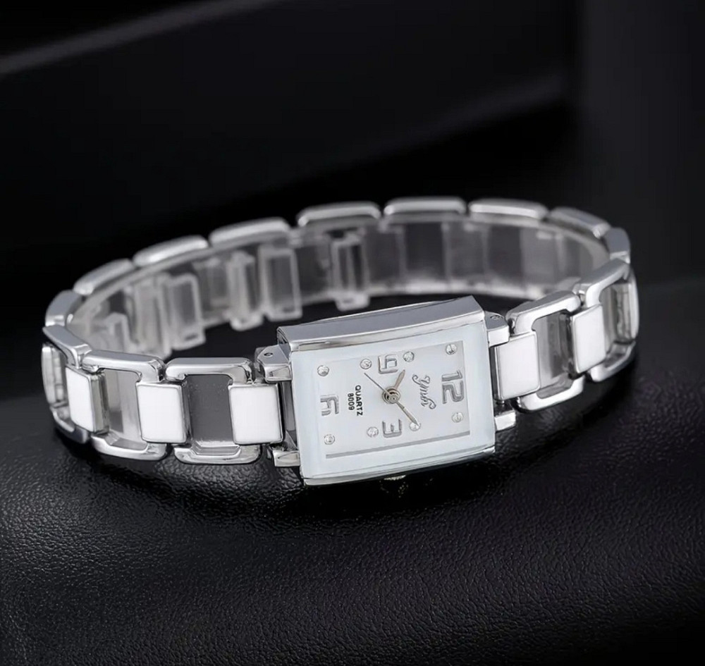 Годинник жіночий Сріблястий з білим (0527) Смела - изображение 2