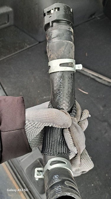 Патрубок радіатора для Hyundai Tucson 2016-2021 року. Київ - фото 1