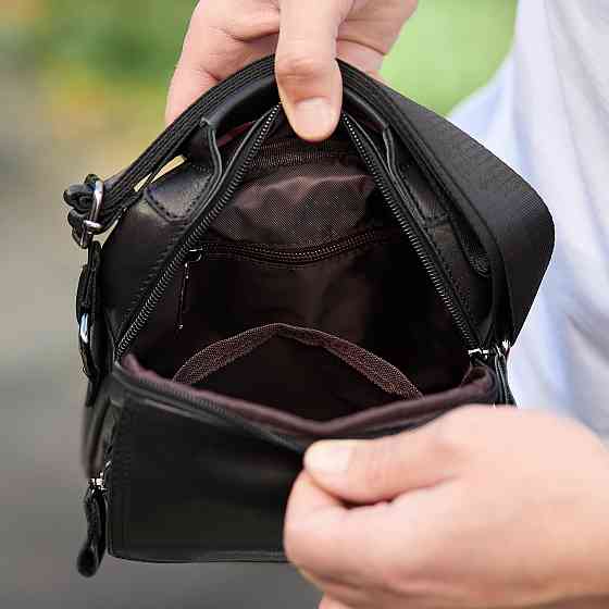 Сумка-барсетка мужская через плечо кожаная гладкая черная Tiding Bag TD-55467 Каменское
