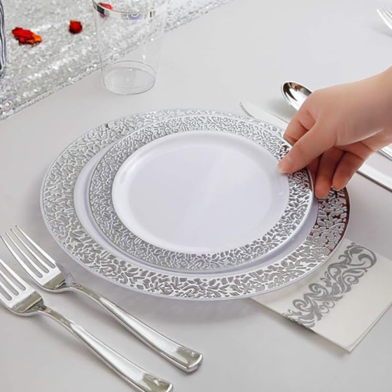 Набор тарелок пластиковых круглые 12 шт, десертные 19 см и обеденные 26 см,белые с серебристым узором Каменец-Подольский