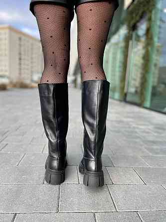 Чоботи зимові жіночі з натуральної шкіри на низькому ходу чорного кольору р. 38-40 / Чоботи на Коломыя