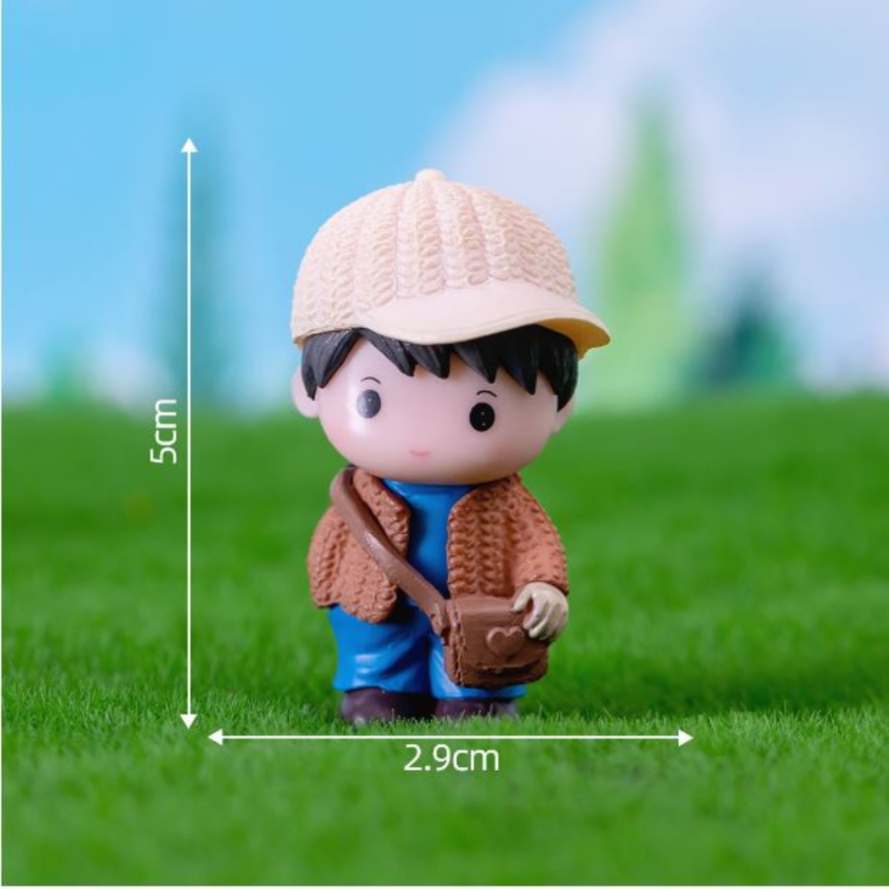 Миниатюрные фигурки детей для моделирования, песочных столов,микроландшафта, флорариума, мини-сада коричневый мальчик Одесса - изображение 1
