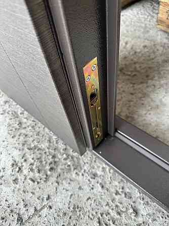 Двери уличные Redfort, модель Аризона, комплектация Стандарт плюс (2 контура) Киев