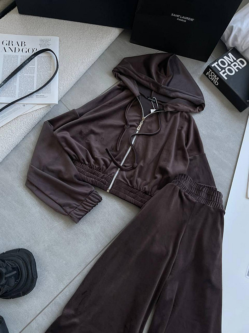 Женский прогулочный оверсайз костюм двойка: кофта и штаны турецкий велюр. Шоколадный Одесса - изображение 2