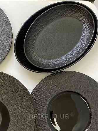 Тарілка страва "Чорний обеліск" 30,5*21,5*4 см овальна кераміка для дому та ресторанів Київ