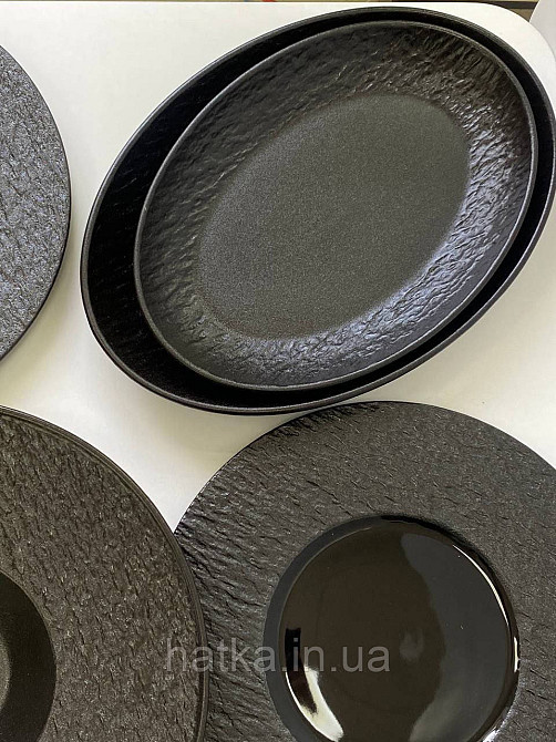 Тарілка страва "Чорний обеліск" 30,5*21,5*4 см овальна кераміка для дому та ресторанів Київ - фото 2