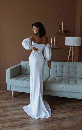 Женское роскошное вечернее платье со шлейфом и съемными рукавами из королевского атласа Белый, M Одесса
