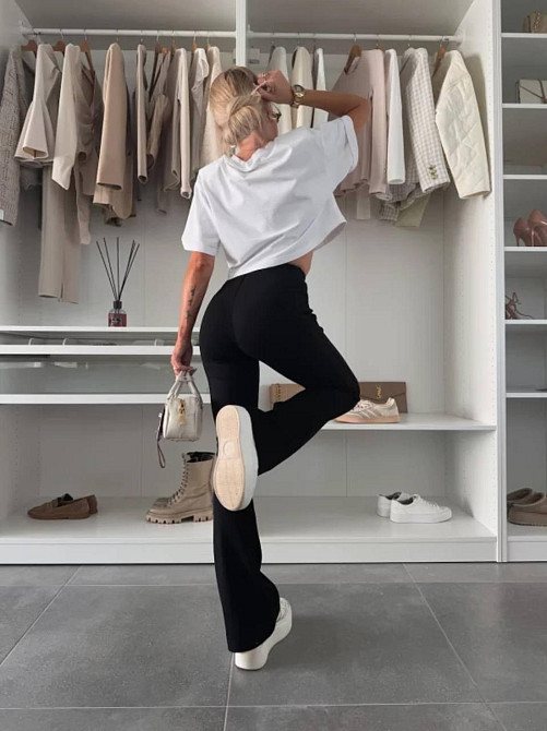 Женские базовые брюки-клеш рубчик мустанг Черный, 46/48 Одесса - изображение 2