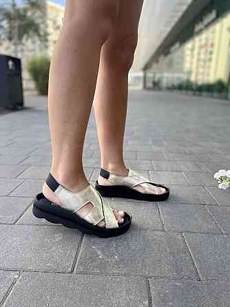 Abbi Босоніжки жіночі ABBI C110-06 золото (літо, шкіра натуральна) (3831) лише 38р. Коломыя