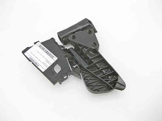 Mercedes-Benz  A1647330614 Кришка - кронштейн замка задніх правих дверей ML W164 Одеса