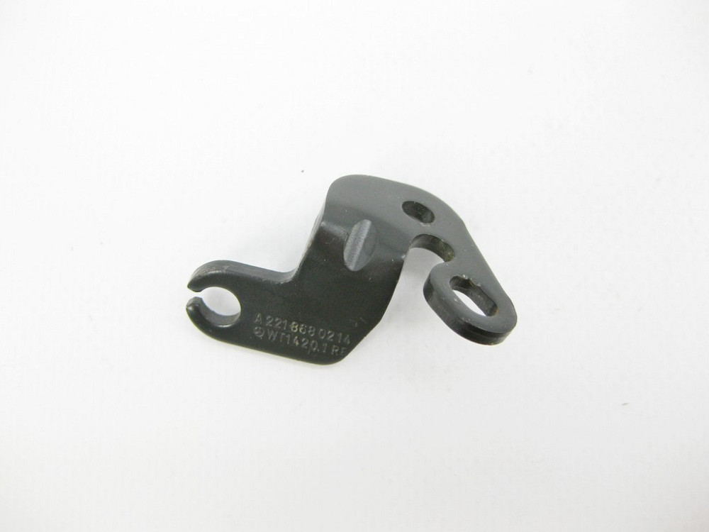 Mercedes-Benz  A2218680214 Кронштейн троса механізму регулювання ременя безпеки переднього правого сидіння S-Class W221 Одеса - фото 3