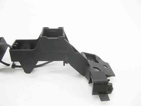 VAG  4M0937545B Кронштейн корпусу роз'єму Одеса