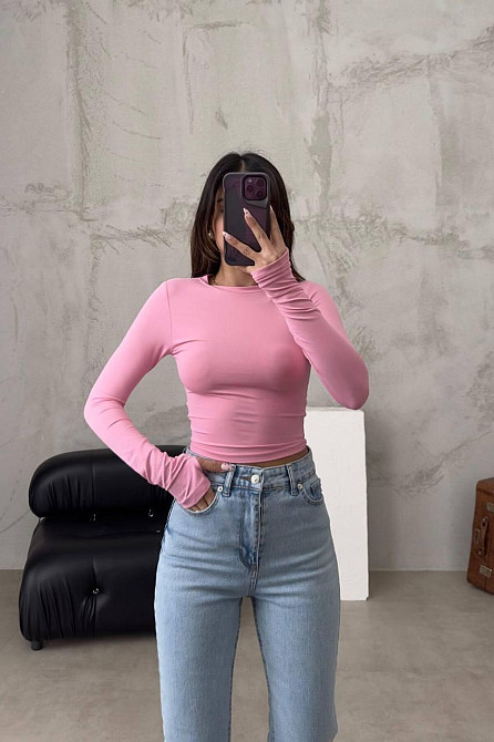 Женский трендовый обтягивающий лонгслив с вырезами для пальчиков плотный микродайвинг Барби, 46/48 Одесса - изображение 1