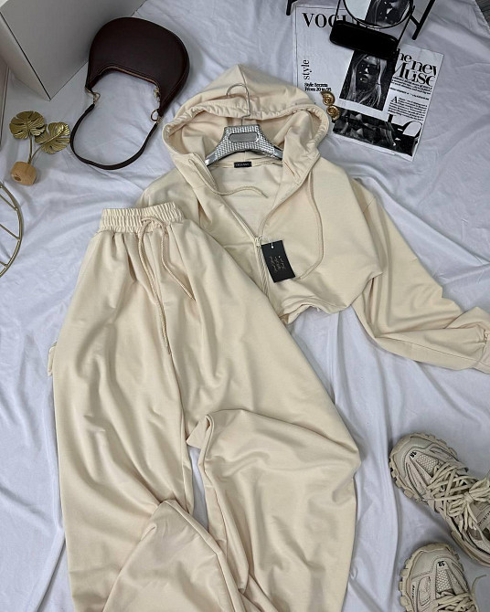 Женский прогулочный оверсайз костюм двойка: кофта и штаны двунитка Кремовый Одесса - изображение 4