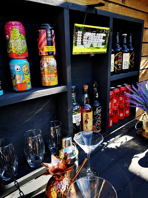 Настенный бар 