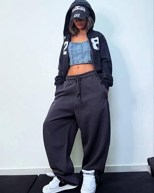 Женский теплый стильный костюм двойка: укороченное худи и штаны трехнитка на флисе 46/48 Одесса - изображение 7