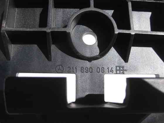 Mercedes-Benz  A2118900814 Кронштейн - утримувач аварійного знака E-Class W212 C-Class W203 W204 CLK C209 Одесса